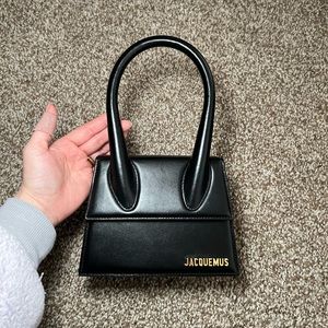 JACQUEMUS LE CHIQUITO MOYEN!